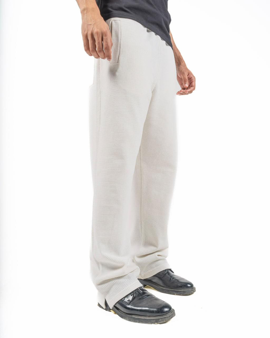 Dot texture pants - White